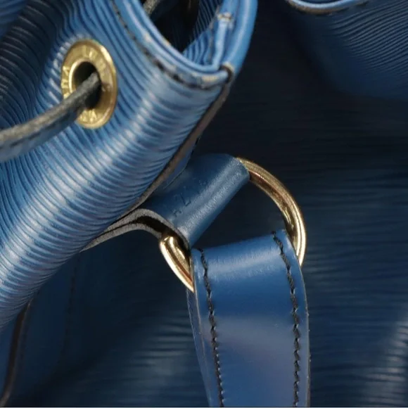 Louis Vuitton Petit Noé Bucket Bag in Toledo Blue Epi Leather - GUC